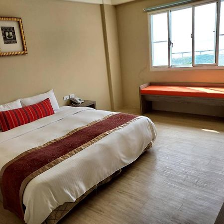Bed and Breakfast 山水妍溫泉會館-台東館 Таймали Экстерьер фото