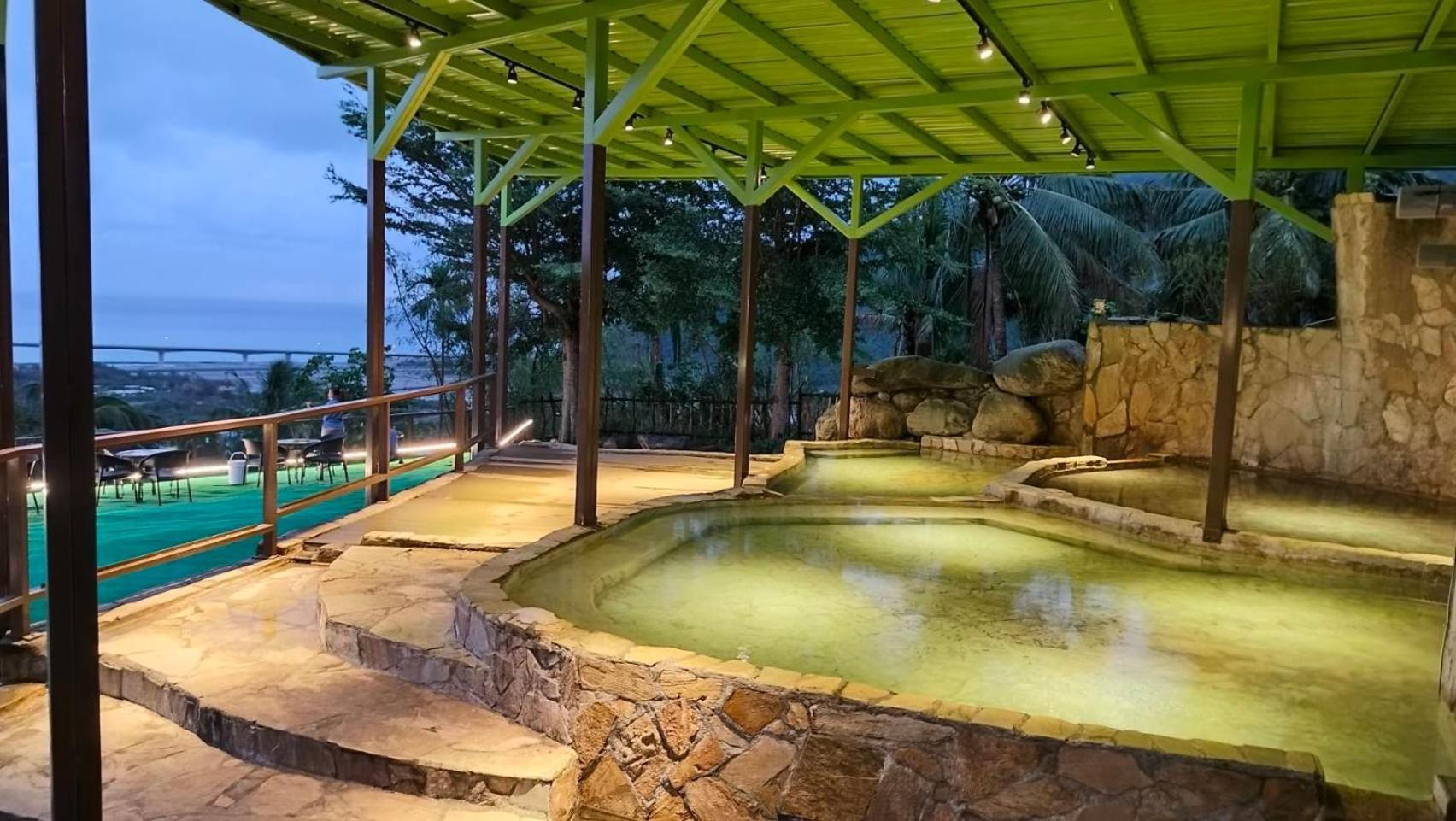 Bed and Breakfast 山水妍溫泉會館-台東館 Таймали Экстерьер фото